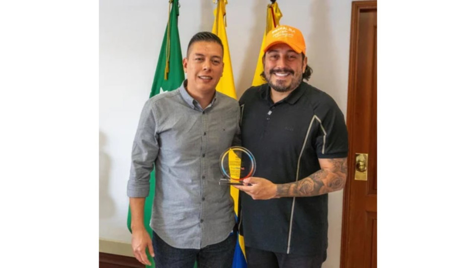 El secretario TIC de Risaralda, Alexander Vásquez, y el gobernador, Juan Diego Patiño.