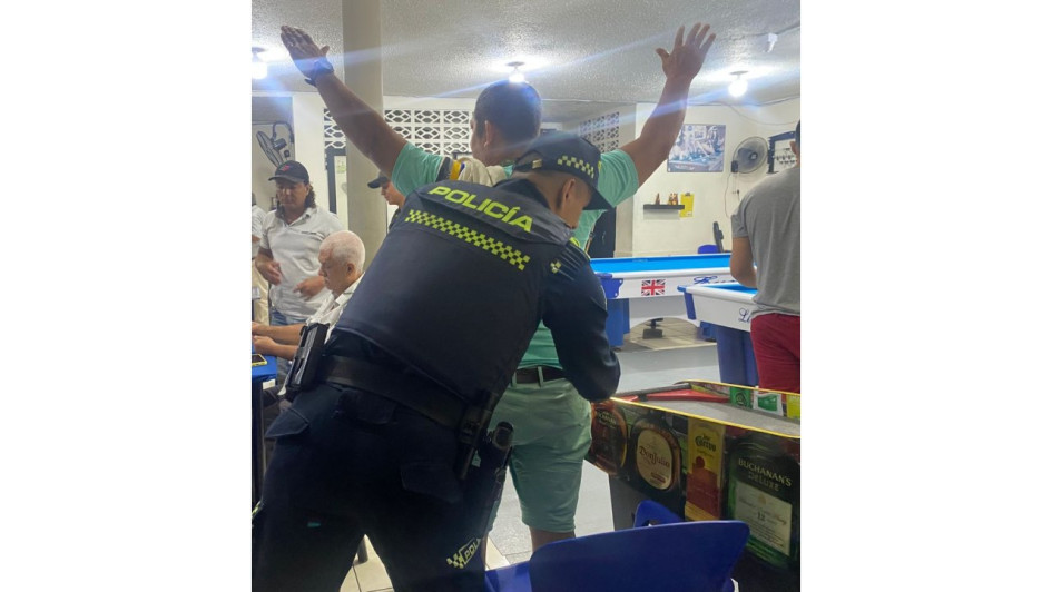 La Policía de Caldas realizó requisas y controles durante la Nochebuena.