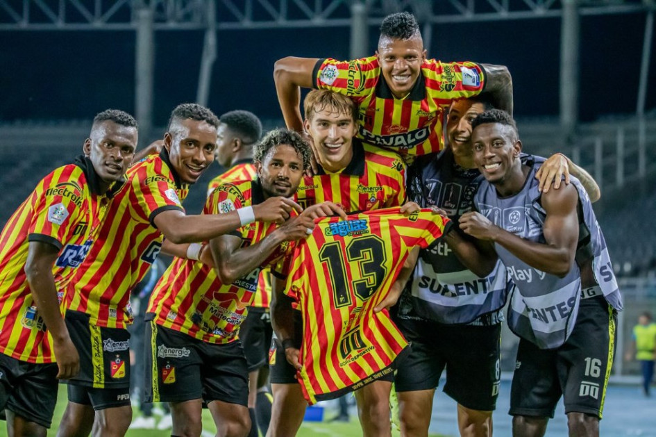 El exjugador del Deportivo Pereira, de 19 años, había salido del equipo risaraldense debido a problemas financieros. Este martes se conoció su nuevo equipo en Europa.