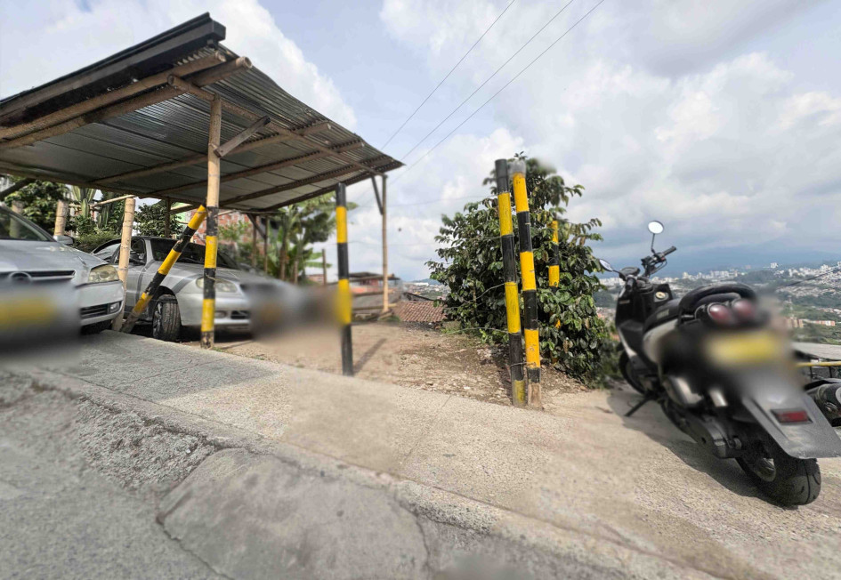 Se adueñaron de un lote del municipio y  construyeron un parqueadero