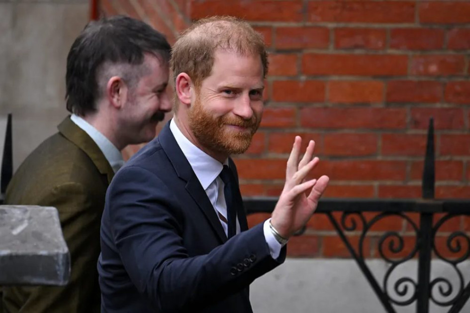 El principe Enrique en su regreso a Londres. 