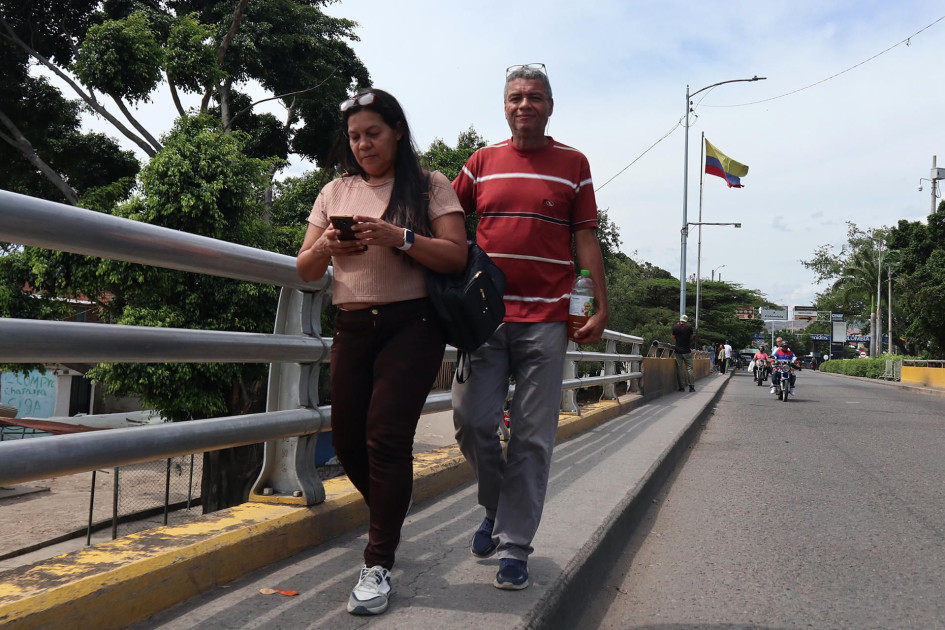 Hay tránsito normal por el puente Simón Bolivar, frontera con Venezuela