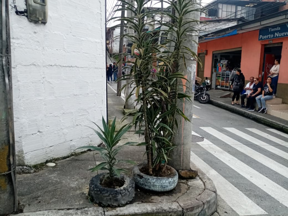 Piden no arrojar basuras en esta esquina del barrio Américas