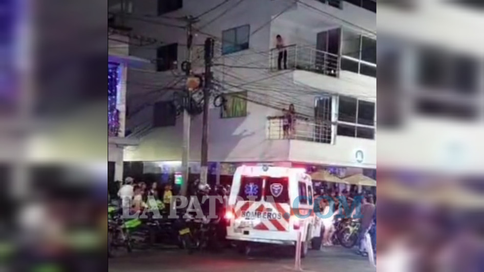 Según testigos, la víctima sufrió una lesión con arma traumática.