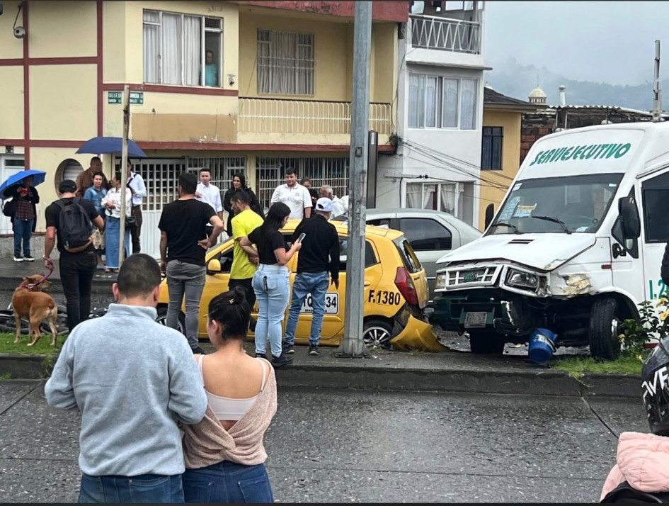 El accidente ocurrió frente a la antigua Terminal de Transportes de Manizales.