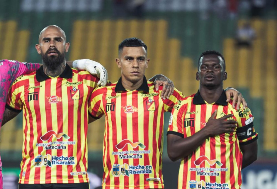 (m)Juan David Ríos ya está en Barranquilla cerrando su llegada al Junior. (d) Darwin Quintero está en Millonarios y (i)Sebastian Quintero presentó su renuncia al club. 