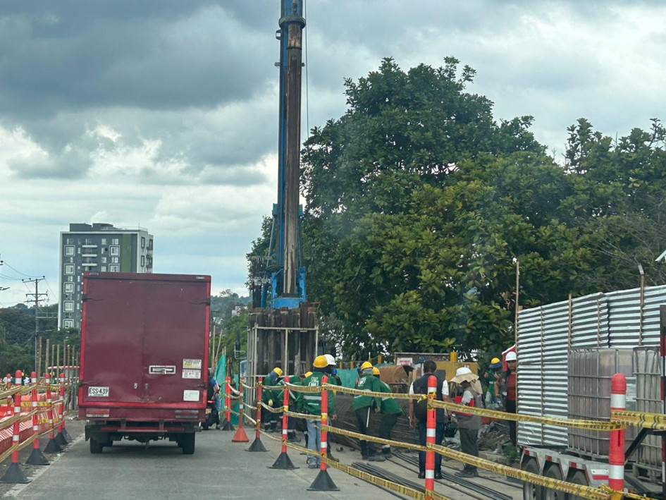 Las obras de movilidad en Armenia progresan en uno de los puntos más transitados.