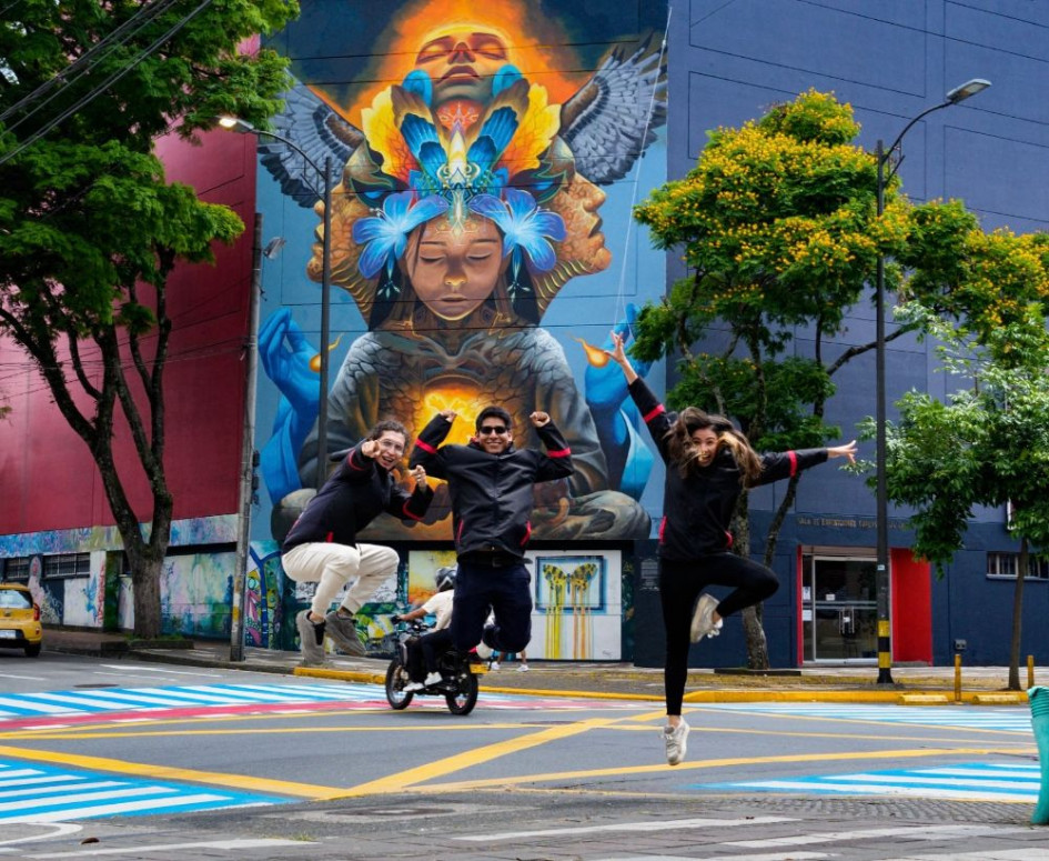 Metáfora del equilibrio fue seleccionada entre los mejores murales de 2025 por la entidad Street Art Cities 