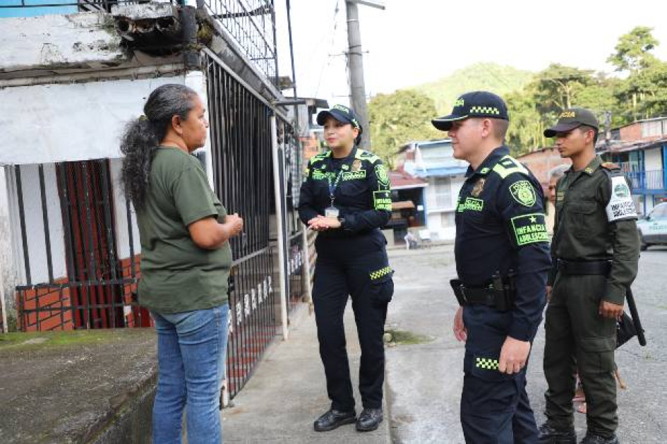 Fotos I Cortesía Policía / Q´HUBO  La Policía Nacional invita a los ciudadanos a denunciar cualquier hecho que vulnere los derechos de los niños, niñas y adolescentes. Se puede dencuniar por medio de las líneas 123 e ICBF 141.
