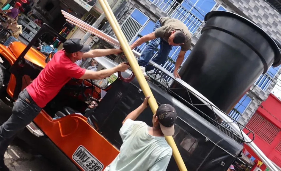 Los kits que le entregaron a los caficultores de Fresno (Tolima).