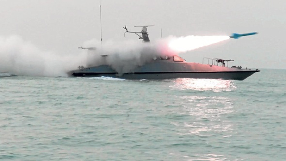 Foto | EFE | LA PATRIA  En un aparente gesto de desafío, la Guardia Revolucionaria iraní realizó ayer ejercicios navales en el estratégico estrecho de Ormuz, centrados en la “reacción rápida” frente “a conspiraciones contra la seguridad” del país.