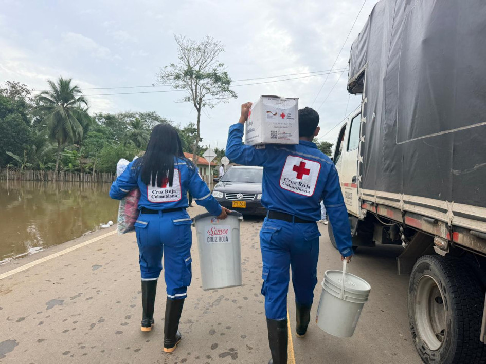 La Cruz Roja Colombiana lanzó una campaña de donación para atender a más de 60 mil familias afectadas por lluvias en 11 departamentos del país.