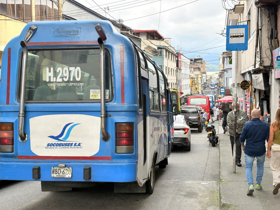 Buses de Socobuses ya paran en sardineles