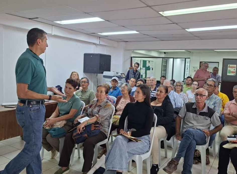 Convocatoria busca capacitar a caficultores y nuevos productores en procesos del café y cafés especiales.