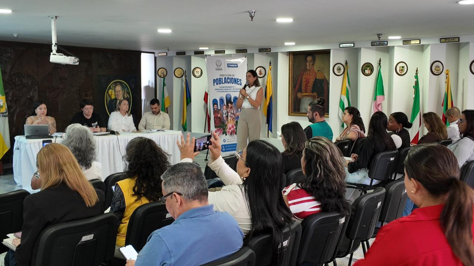 Autoridades departamentales y entidades participantes durante la instalación del Consejo de Atención para la Migración en el CAD.