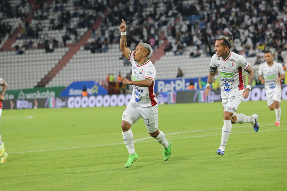 Con goles de Jefry Zapata y Michael Barrios, el Once Caldas venció 2-1 al Junior de Barranquilla y consiguió su primer triunfo local de la temporada. Suma 10 puntos y ocupa el cuarto puesto de la Liga.