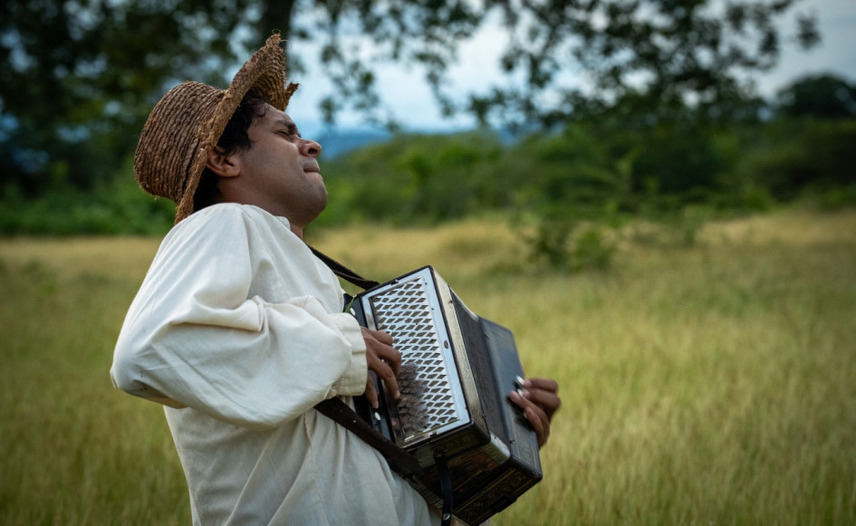 su mujer paga el precio de su pacto