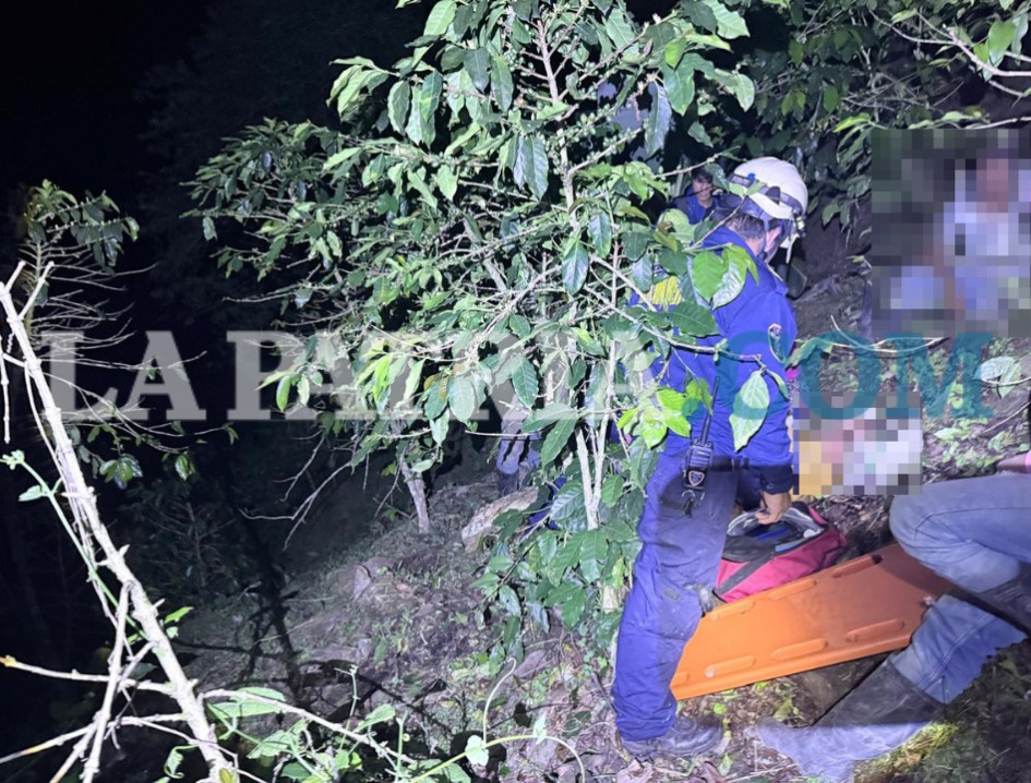 La ciudadana afectada rodó 150 metros por un cafetal en zona rural de Marquetalia.