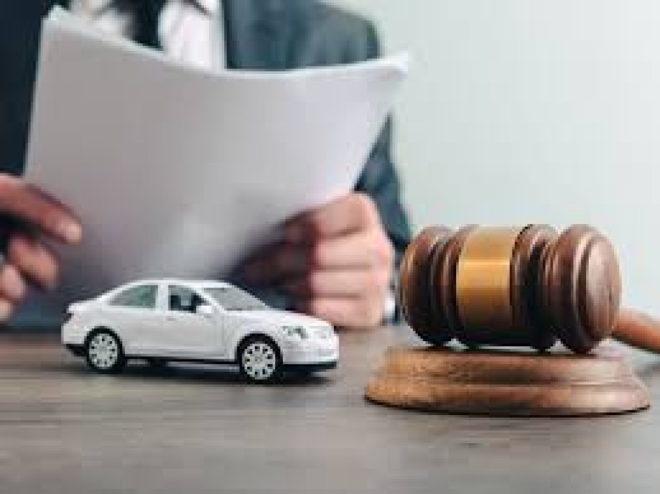 El defensor del sindicado expresó que su cliente ha tenido problemas económicos, por eso ha incumplido y está tratando de conseguir el dinero que adeuda.