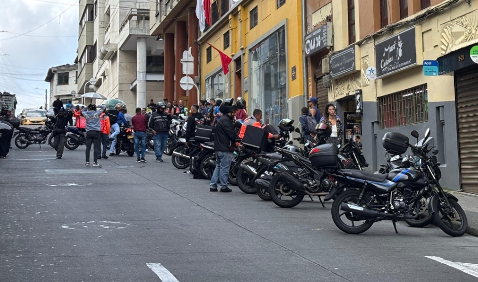 La protesta está liderada por los repartidores de Rappi, quienes iniciaron una lucha en busca de mejoras laborales.