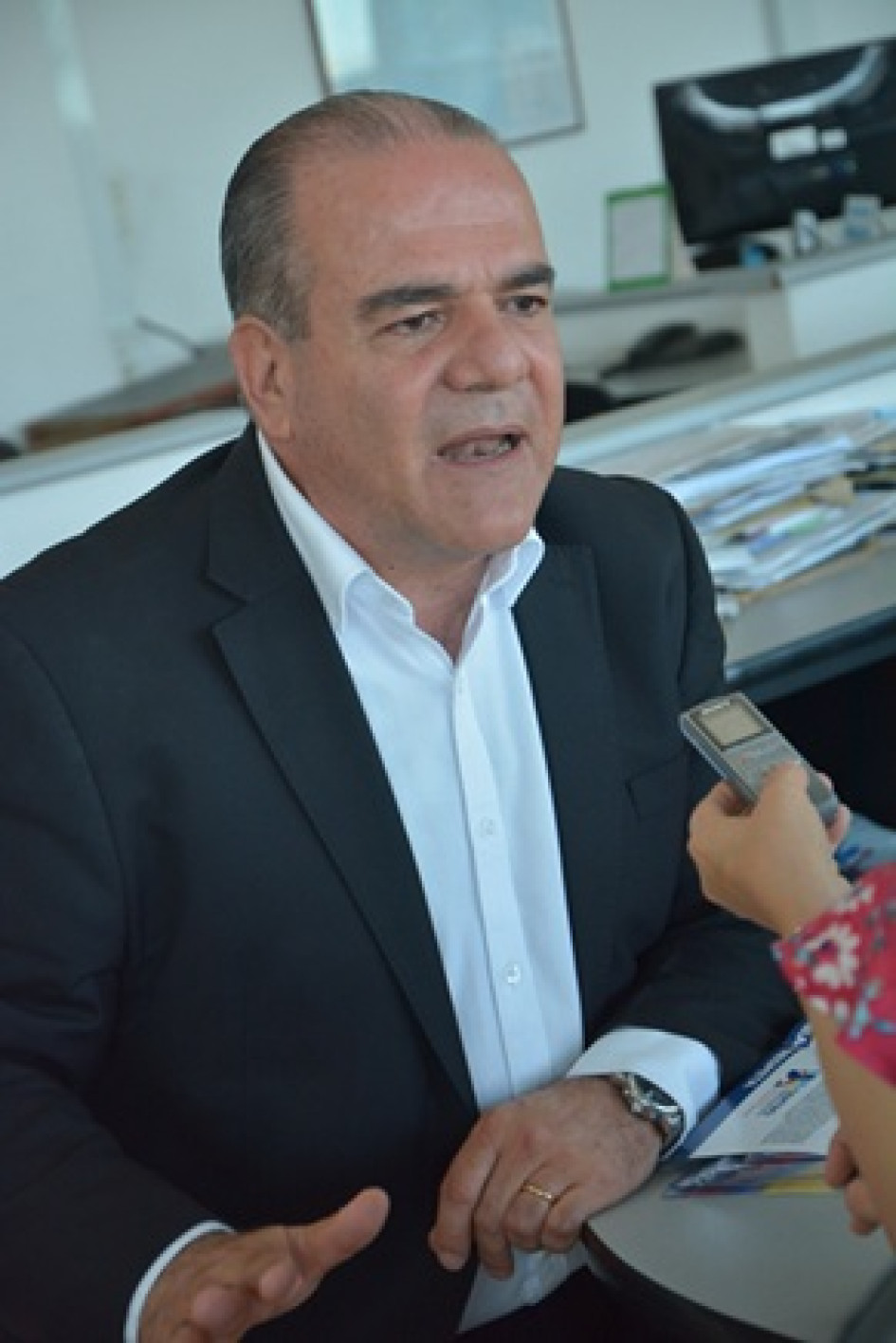 Carlos Felipe Mejía, que fue senador por el Centro Democrático, aspira a regresar al Senado con el Movimiento de Salvación Nacional.