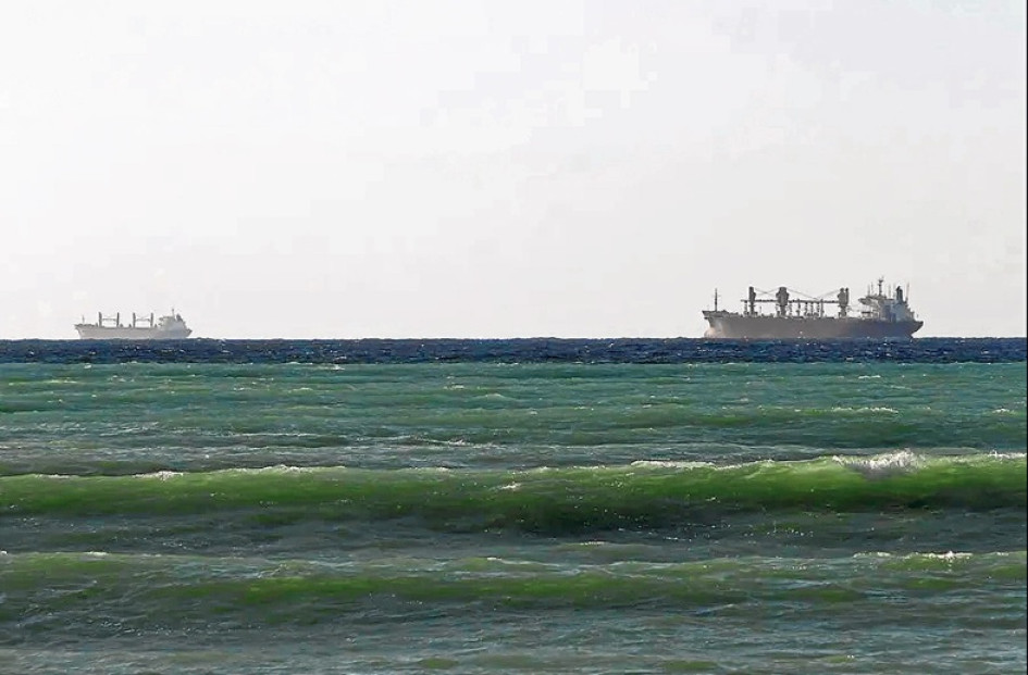 Petroleros cruzando el Estrecho de Ormuz.