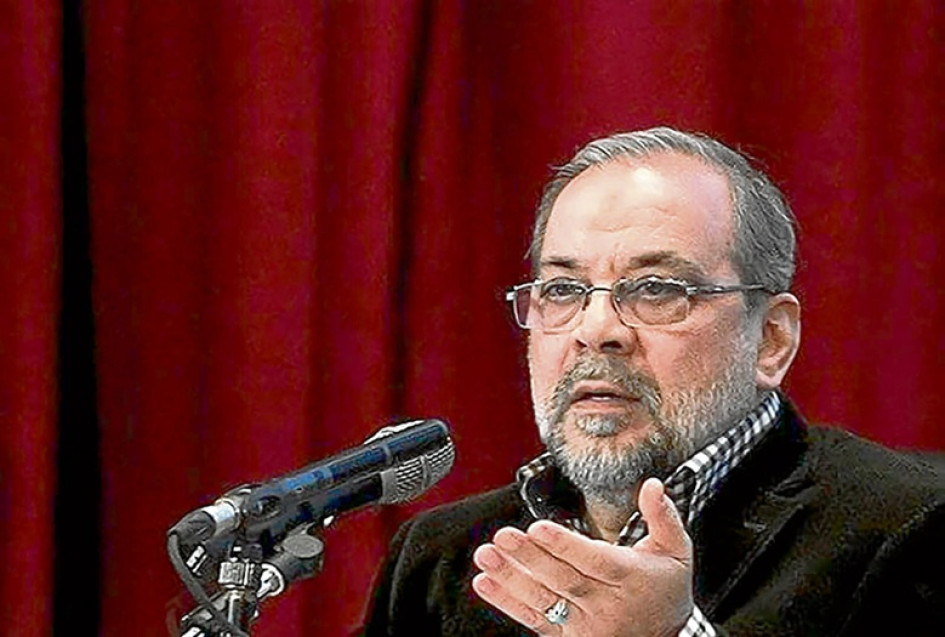 Mohamad Bager Zolgadr, un ex guardia revolucionario y ultraconservador del ala más dura de la República Islámica, toma el timón en tiempos de guerra del Consejo Supremo de Seguridad Nacional, el órgano responsable de definir las políticas de defensa, nucleares y de exteriores del país.