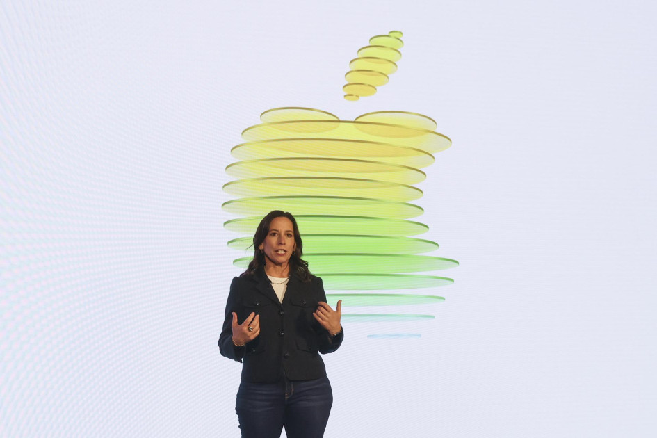 Apple presenta nuevo IPhone y MacBook