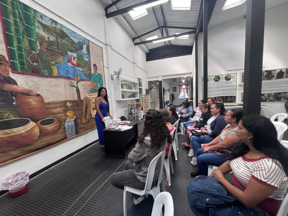 30 mujeres del Eje Cafetero inician proceso empresarial con apoyo de la Alcaldía