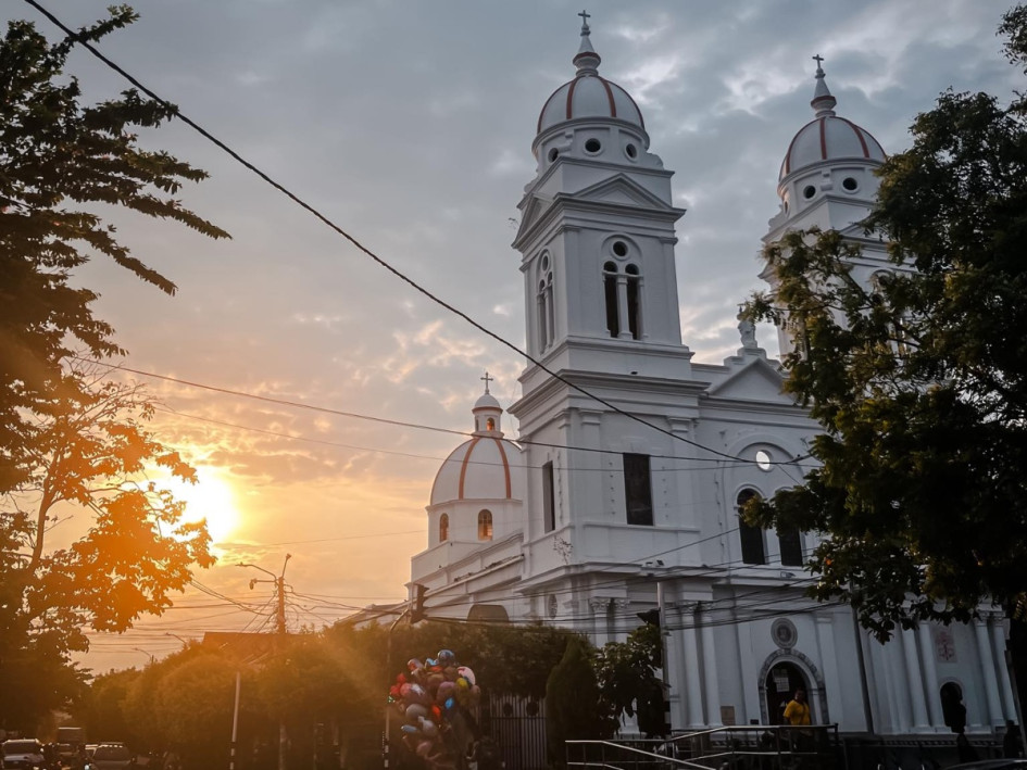 Esta es la programación de Semana Santa en el puerto caldense. Este año, la comunidad religiosa ha preparado una nutrida agenda. En la foto, la catedral Nuestra Señora del Carmen.