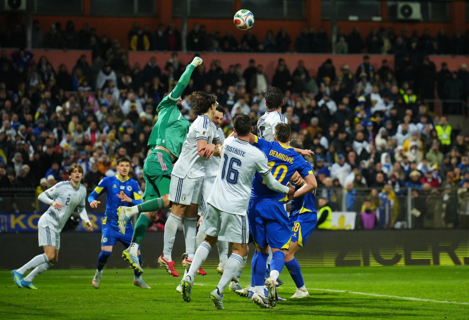 El portero italiano Gianluigi Donnarumma en acción durante el partido de repesca europea para la Copa Mundial de la FIFA 2026 entre Bosnia y Herzegovina e Italia en Zenica, Bosnia y Herzegovina, el 31 de marzo de 2026.