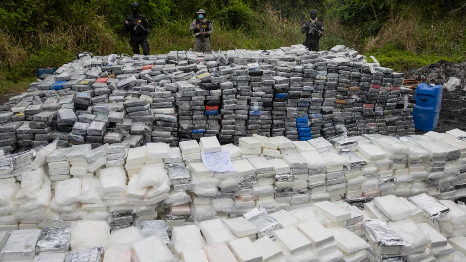 La Policía de Colombia lideró en febrero una operación transnacional contra el narcotráfico que dejó 28 toneladas de cocaína incautadas y 38 personas capturadas.