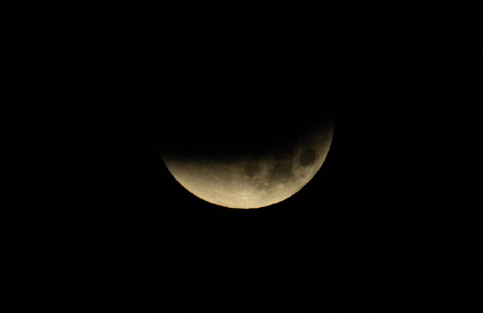 Vista del eclipse total llamado 'Luna de sangre' en Santo Domingo (República Dominicana), este 3 de marzo.