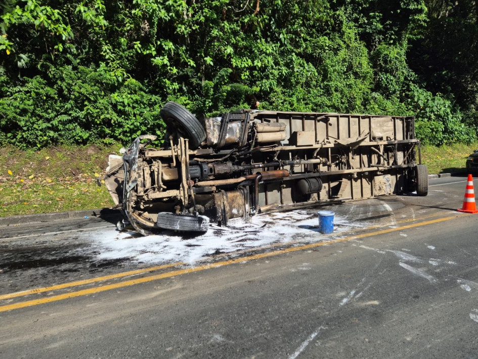 Un accidente se registró en la mañana de este sábado (14 de marzo), en la vía Manizales-Medellín. El incidente habría involucrado tres vehículos. Un conductor habría tenido un microsueño.
