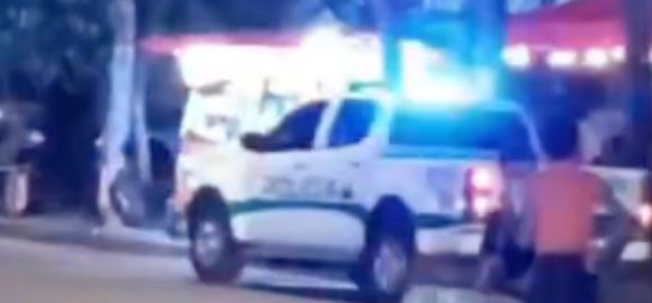 Según el dictamen médico inicial, el paciente presentaba una herida por arma de fuego en la parte posterior del cuello. 