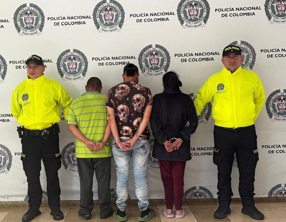 Los dos hombres y la mujer fueron dejados a disposición de la Fiscalía General de la Nación para su correspondiente judicialización,