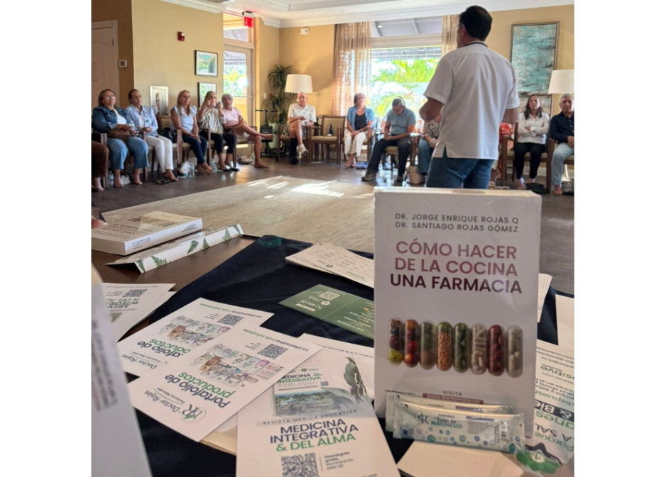El médico Jorge Enrique Rojas y su hijo Santiago, también médico, ofrecieron el pasado 21 de marzo una conferencia a pacientes en Estados Unidos.
