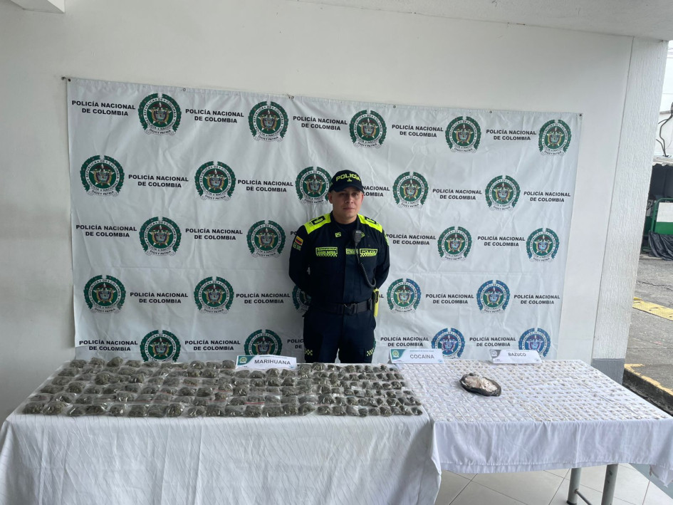 La Policía incautó estupefacientes y dinero, producto de la venta.
