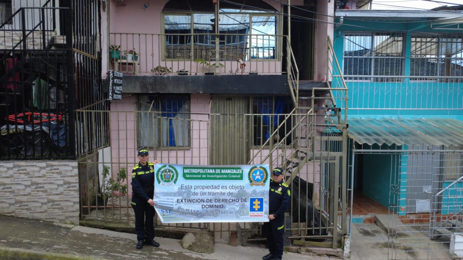 Fotos| Policía| LA PATRIA  La diligencia se realizó el jueves (26 de marzo), en desarrollo de la operación Manila Fase II, en coordinación con la Fiscalía 29 Especializada de Extinción del Derecho de Dominio de Pereira, logrando afectar las finanzas criminales alias el Gordo, líder de la estructura delincuencial,