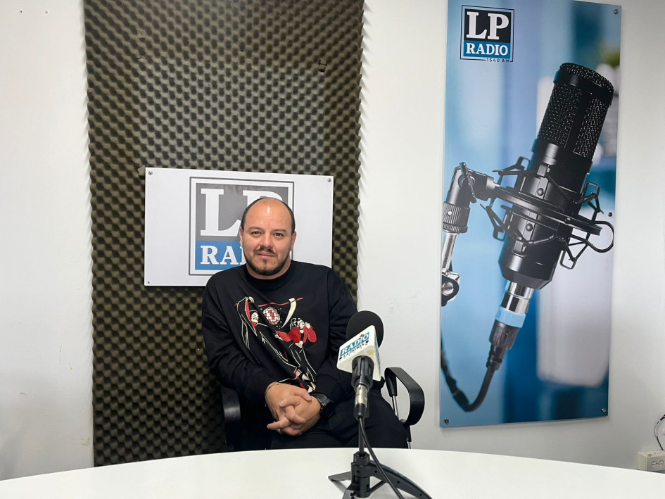 José Manuel Varela, propietario del bar Silmaril en Manizales. 