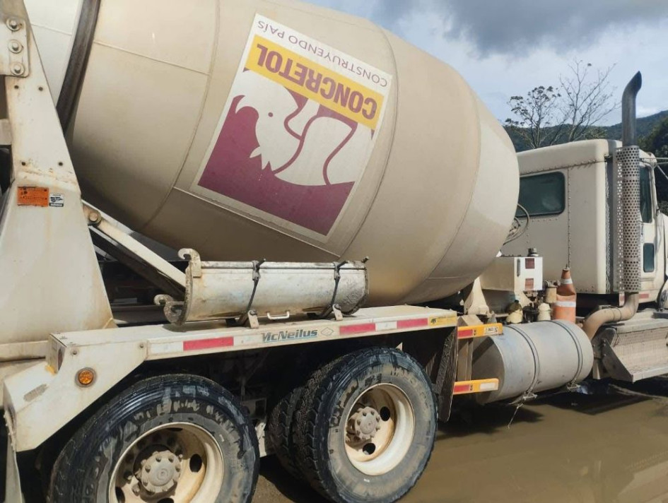 La empresa Concretol reportó el robo de los carros, todos de color blanco y de marca Kenworth, International y Chévrolet. 