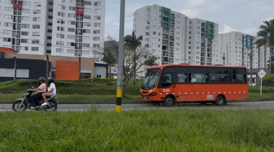 Todos los vehículos estarán claramente identificados con el distintivo “Ruta por la Democracia”.