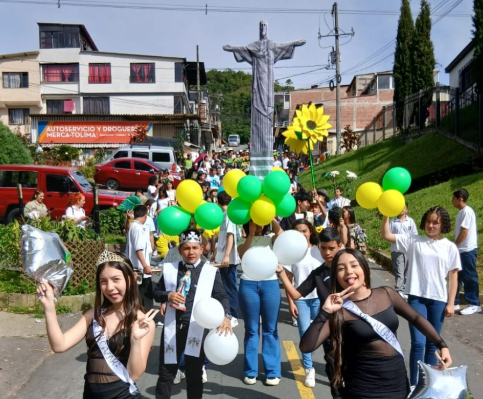 ​​​​​​​Orgullosos de su comunidad educativa