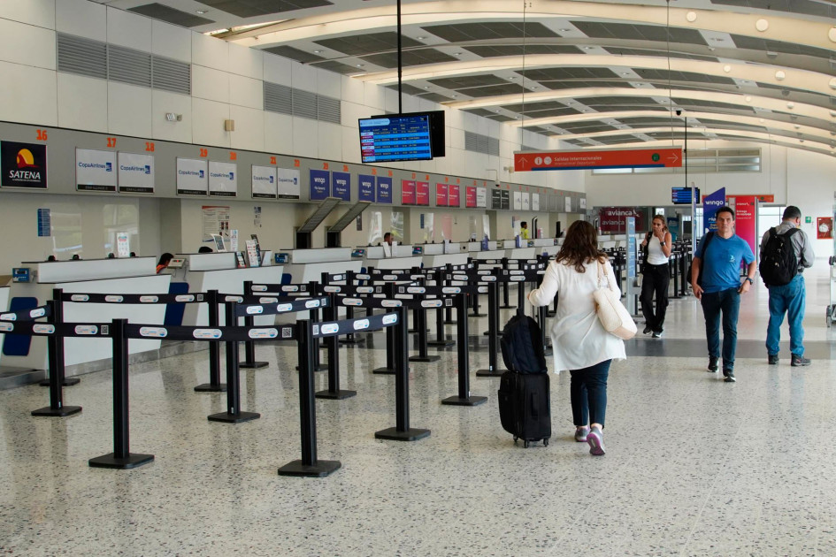 Piden  levantar bloqueos en aeropuerto de Bucaramanga