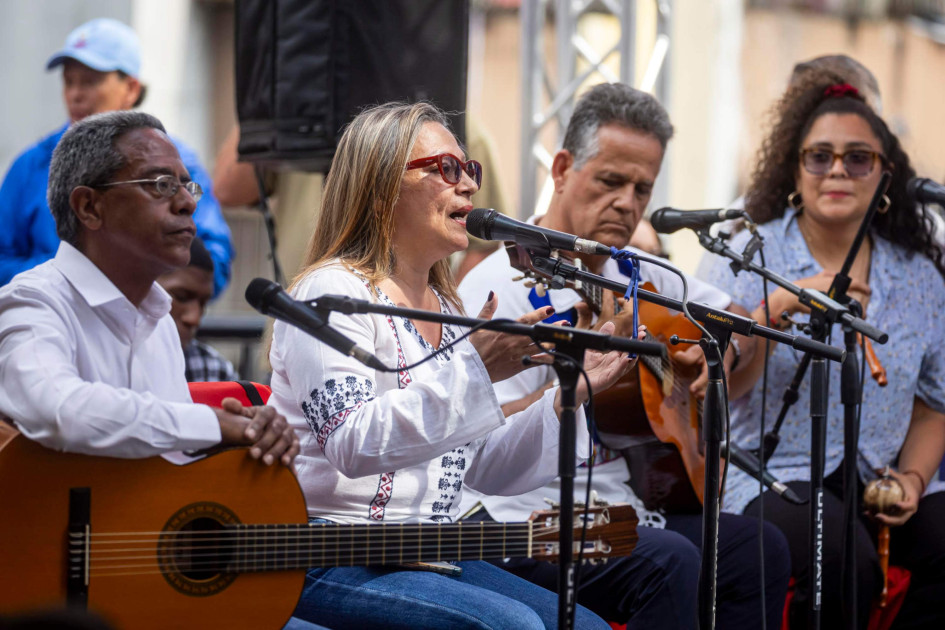 El oficialismo de Venezuela resistirá como Chavez