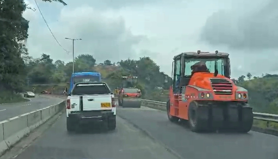 Trabajos de pavimentación en el corredor vial buscan mejorar su vida útil y garantizar condiciones óptimas para los usuarios. 