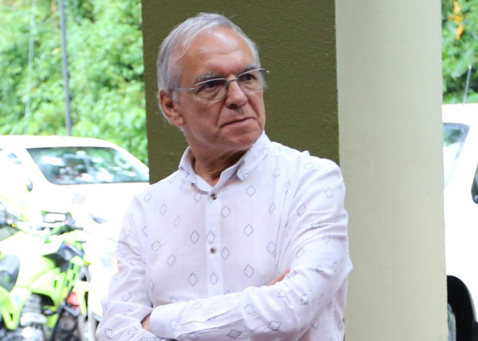 El exministro de Hacienda Ricardo Bonilla quedó el libertad porque la Fiscalía no presentó el escrito de acusación durante el plazo permitido por la ley.