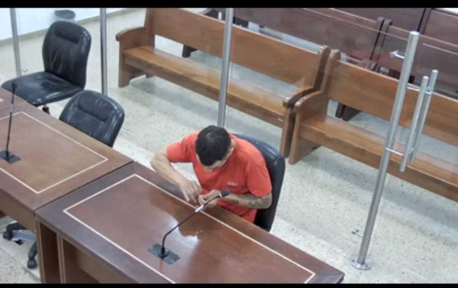 Fotos de LA PATRIA  Leo, en la audiencia. Antes de ser capturado apuntaba hacia varias direcciones y gritaba: 'gono.. mate a ese hp'. Tenía 6 cartuchos percutidos.