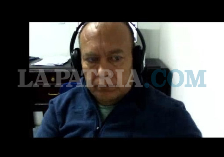 Fotos| LA PATRIA  Juan Carlos Martínez Rodríguez, el Hombre del Maletín o el Enfermero, se entregó en Bogotá el 9 de mayo del 2024. Era la mano derecha del fallecido exsenador caldense Mario Castaño. Acá, en la audiencia donde se avaló el preacuerdo.