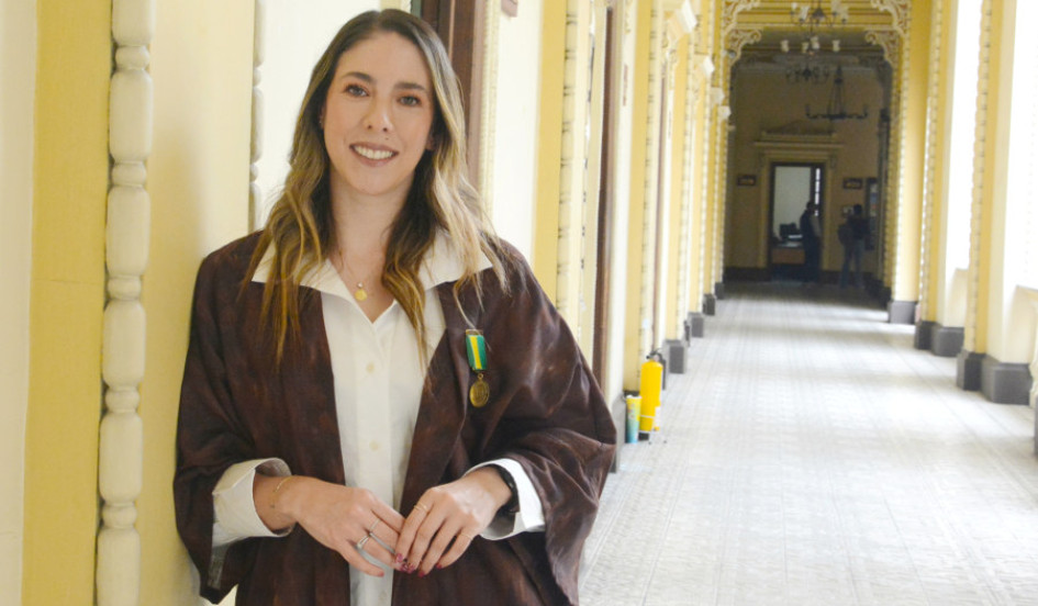 Juanita María Gómez Lora, periodista de Manizales, luego de su reconocimiento ofreció un conversatorio sobre liderazgo femenino. 